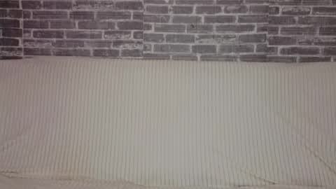 lunacurlys online show from April 2026 12:45:02 PM