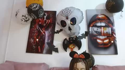 Luna online show from October 2025 03:13:02 PM