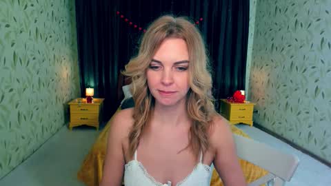 lunaflinn online show from March 2026 07:15:01 AM