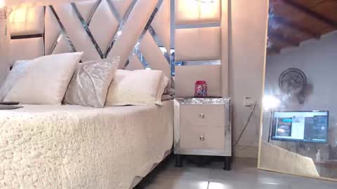 LUNA online show from October 2025 03:14:01 AM