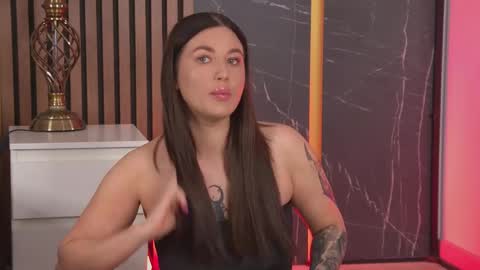 lunaglace online show from April 2026 04:11:01 AM