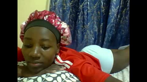 lunah_kitty online show from May 2026 06:34:02 PM