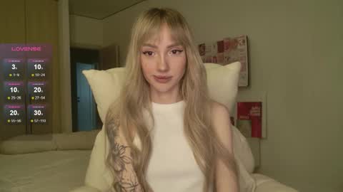 Luna online show from February 2026 10:43:01 PM