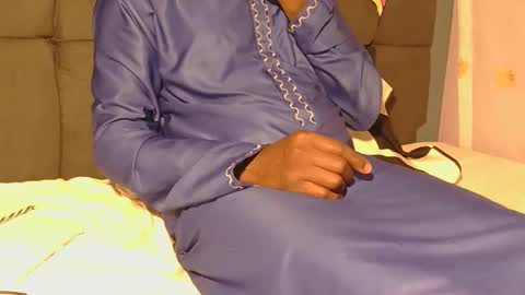 lunalove22_ online show from May 2026 03:19:02 PM