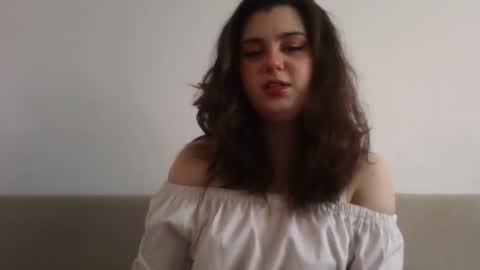 lunamoody online show from September 2025 05:01:02 AM