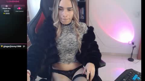 lunamora0 online show from January 2026 02:21:02 PM