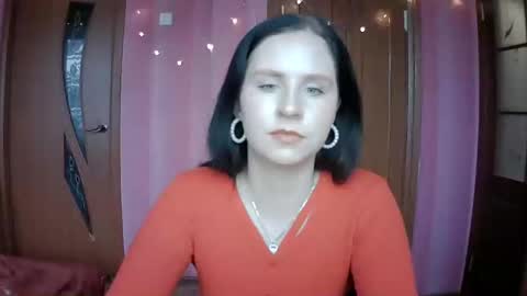 lunamystique_ online show from January 2025 09:23:02 AM