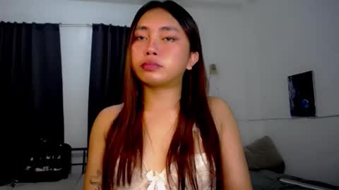 Luna online show from April 2026 08:48:01 PM