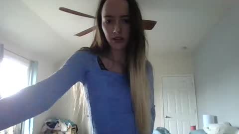 Snapshot of lunapixie2020 chatting on February 2025 05:57:02 PM lunapixie2020 online show from February 2025 05:57:02 PM