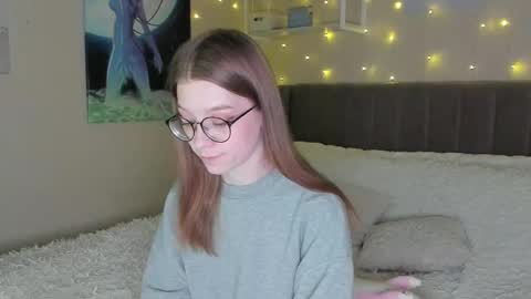 Snapshot of lunar_sofia chatting on February 2025 04:33:01 PM Sofia online show from February 2025 04:33:01 PM