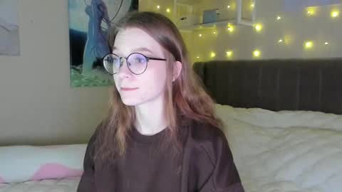 Snapshot of lunar_sofia chatting on March 2025 11:29:02 AM Sofia online show from March 2025 11:29:02 AM