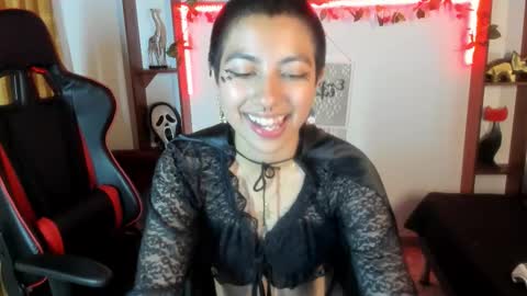 lunarichy online show from October 2025 09:39:02 PM