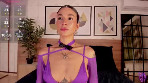 Luna Ruso  online show from November 2025 09:15:01 PM