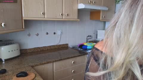 Snapshot of lunary_mix chatting on December 2024 03:31:02 PM Luna online show from December 2024 03:31:02 PM