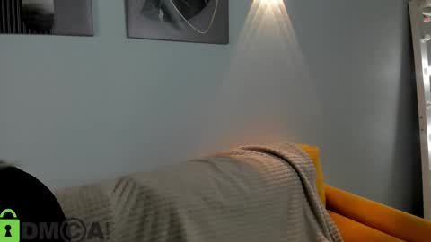 Snapshot of lunasshine chatting on March 2026 04:07:02 AM LunasShine online show from March 2026 04:07:02 AM