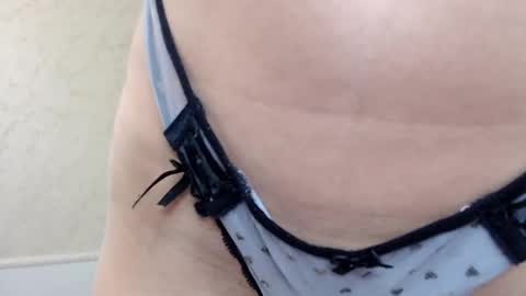 Snapshot of lunastars13 chatting on March 2025 04:03:02 PM lunastars13 online show from March 2025 04:03:02 PM