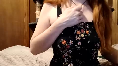 lunathepoet online show from August 2026 04:01:02 AM