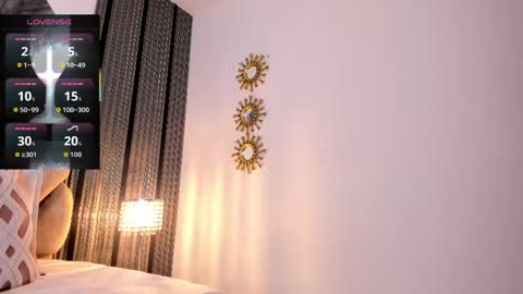 Luna   online show from April 2026 04:00:01 PM