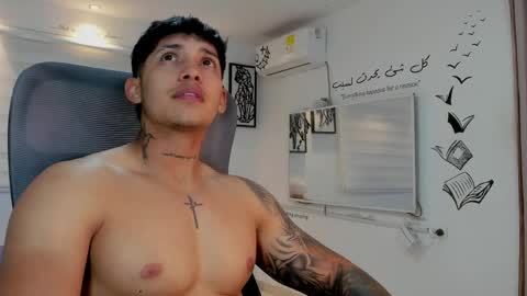 Snapshot of lunay_xtreemboy chatting on April 2026 12:31:01 AM Lunay online show from April 2026 12:31:01 AM