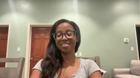 lunchboxgirl online show from March 2026 04:34:02 AM