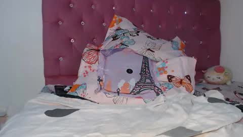 Luna online show from April 2026 01:11:02 AM