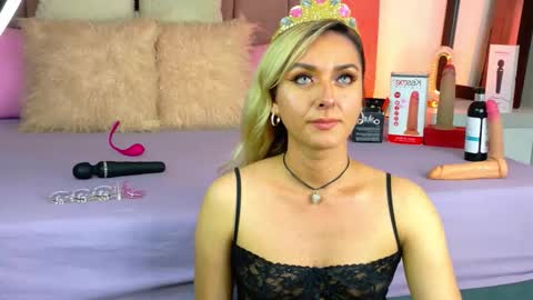 lunitadiva online show from January 2026 04:33:02 PM