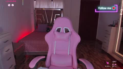LUNA ROSE online show from July 2026 06:25:02 PM