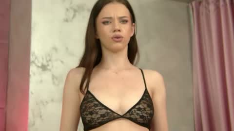 LunnaHayes online show from June 2026 04:59:02 AM