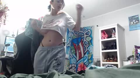 Snapshot of lunobbione chatting on October 2025 01:17:02 AM Lunobbione online show from October 2025 01:17:02 AM