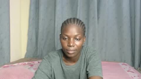 luo_queen online show from November 2025 12:43:02 AM