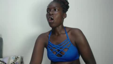 luo_queen online show from May 2026 08:41:01 AM