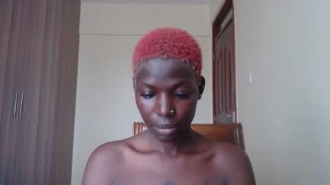 Snapshot of luo_queen chatting on June 2026 08:52:01 AM luo_queen online show from June 2026 08:52:01 AM