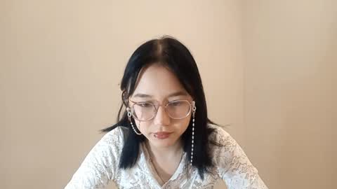 Snapshot of lupefaulker chatting on April 2026 01:04:01 PM Roxie online show from April 2026 01:04:01 PM