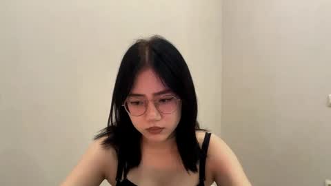 Snapshot of lupefaulker chatting on May 2026 01:38:02 PM Roxie online show from May 2026 01:38:02 PM