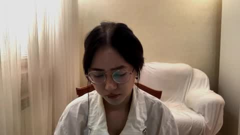 Snapshot of lupefaulker chatting on May 2026 01:06:01 PM Roxie online show from May 2026 01:06:01 PM