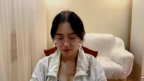 Snapshot of lupefaulker chatting on May 2026 04:04:02 PM Roxie online show from May 2026 04:04:02 PM