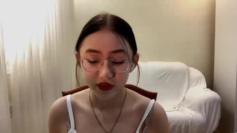 Snapshot of lupefaulker chatting on May 2026 01:08:01 PM Roxie online show from May 2026 01:08:01 PM