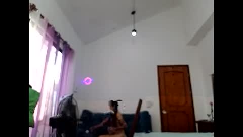 Snapshot of lusrodri chatting on February 2025 01:10:02 PM Sebastian E. online show from February 2025 01:10:02 PM