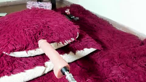 Lussie  online show from May 2026 01:16:01 PM