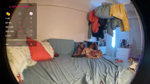 LOLA online show from November 2025 03:43:02 AM