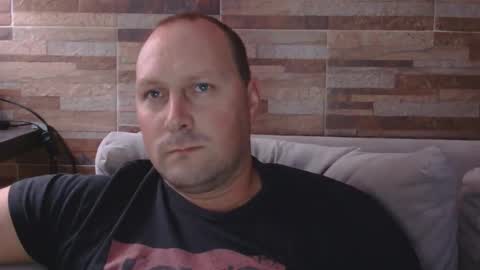 Snapshot of lustonfan chatting on April 2026 02:22:02 AM lustonfan online show from April 2026 02:22:02 AM