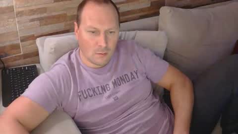 Snapshot of lustonfan chatting on April 2026 02:38:02 AM lustonfan online show from April 2026 02:38:02 AM
