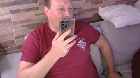 Snapshot of lustonfan chatting on April 2026 02:07:02 AM lustonfan online show from April 2026 02:07:02 AM