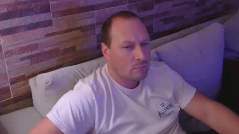Snapshot of lustonfan chatting on May 2026 01:46:01 AM lustonfan online show from May 2026 01:46:01 AM
