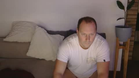 Snapshot of lustonfan chatting on May 2026 06:57:01 PM lustonfan online show from May 2026 06:57:01 PM
