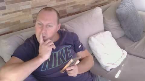 Snapshot of lustonfan chatting on May 2026 01:28:01 PM lustonfan online show from May 2026 01:28:01 PM