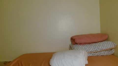 lustrous-choco online show from March 2026 01:40:02 AM