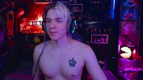 lustymatt online show from November 2025 03:28:01 AM