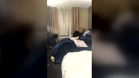 luvbug555 online show from December 2025 04:30:02 AM