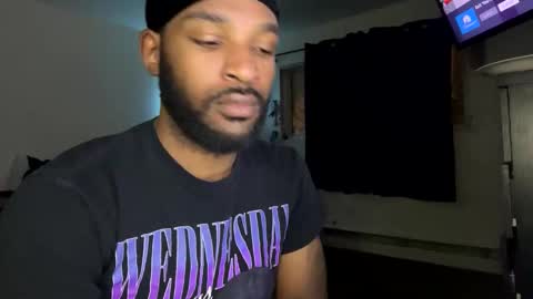 Snapshot of luverboibbc chatting on December 2024 02:08:01 AM luverboi online show from December 2024 02:08:01 AM